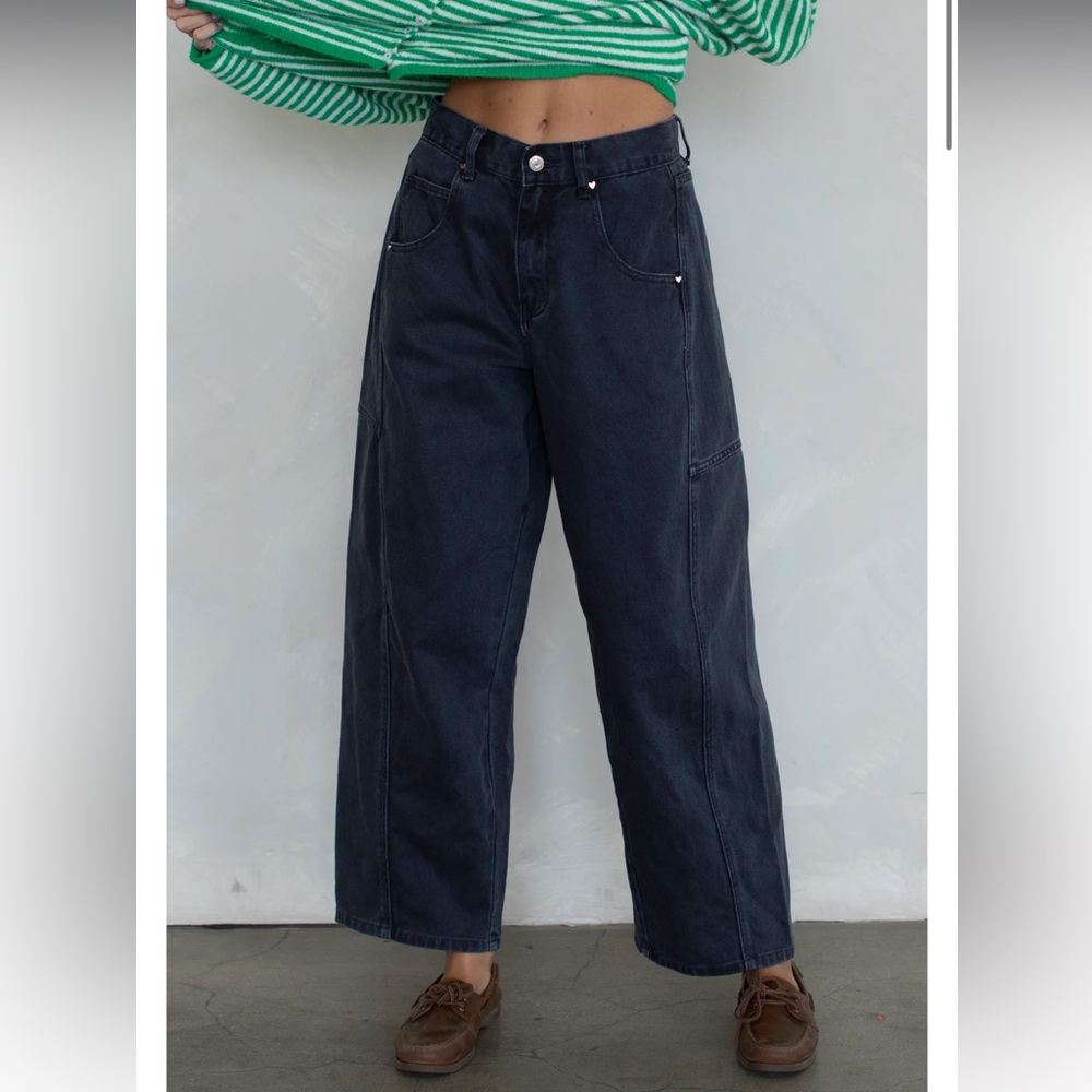 THINGS BETWEEN Mari Jeans Black Barrel Jeans Small New SOLD OUT NWT